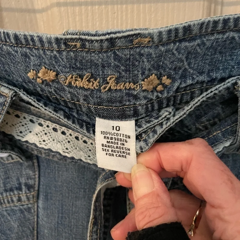 Kikit Y2K belted denim shorts with front & back pockets. NWT​
